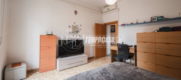 2 bedrooms Apartment in Modena, Italy No. 172802 13