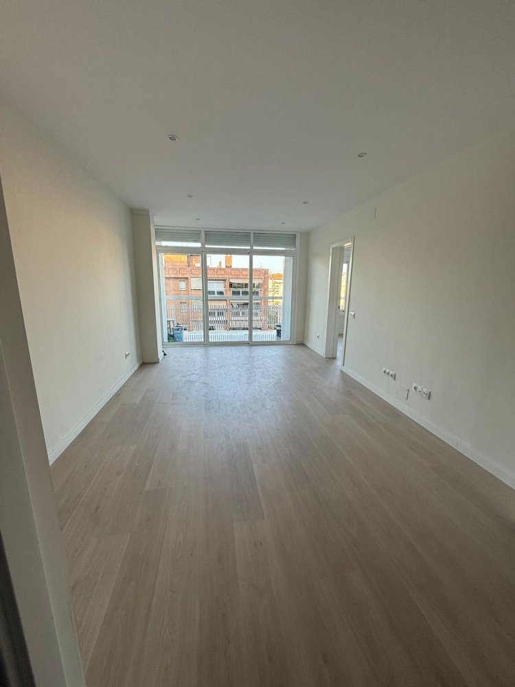 3 bedrooms Apartment in Barcelona, Spain No. 138416