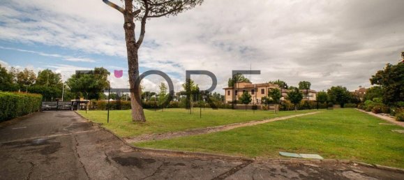 2 rooms Apartment in Rome, Italy No. 37055 2