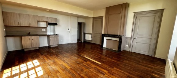 2 chambres Appartement à Cinq-Mars-la-Pile, France No. 97839 6