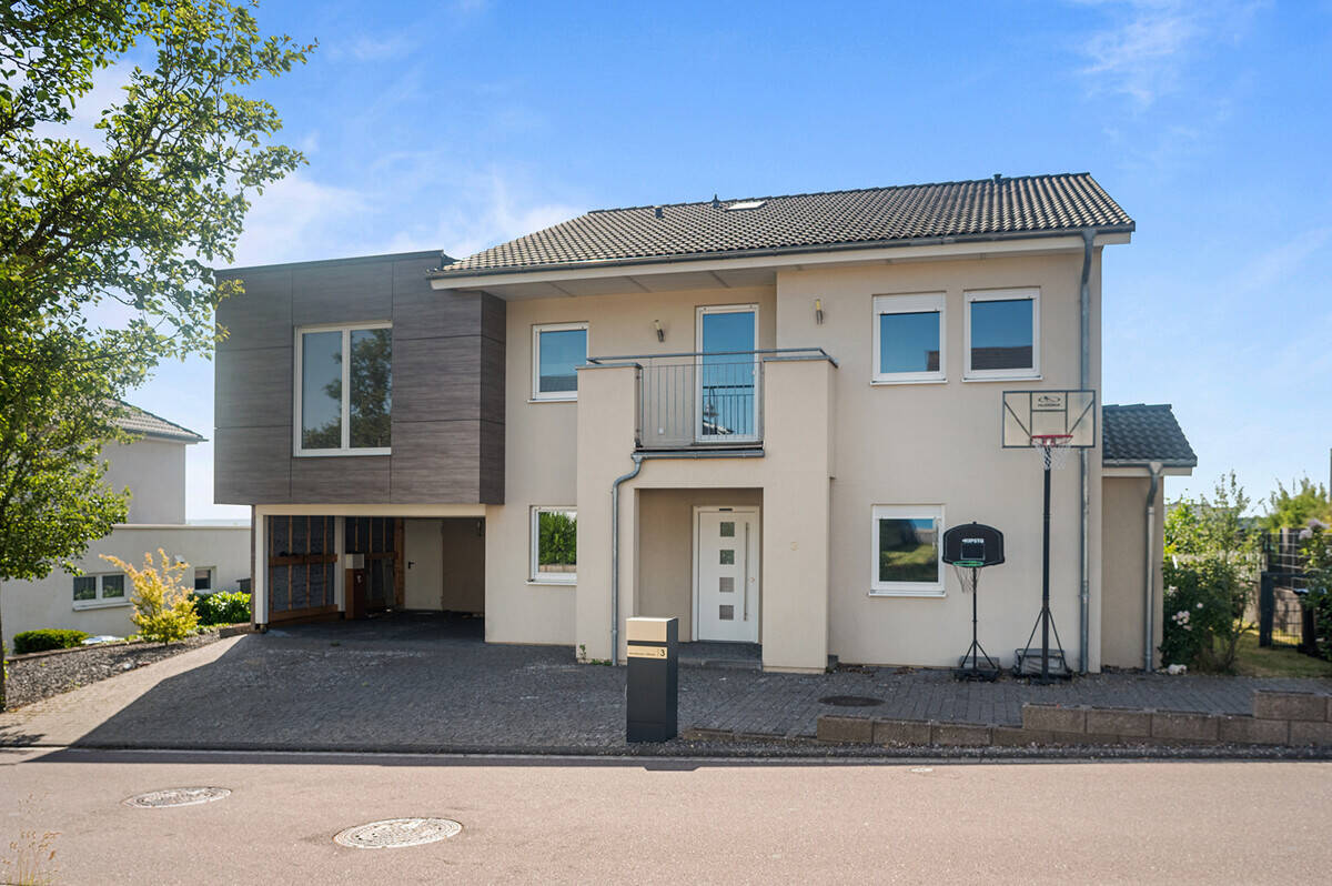 Дом с 5 спальнями в Трир-Саарбург, Германия № 341684