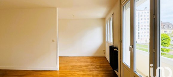 3 bedrooms Apartment in Troyes, France No. 242436 2
