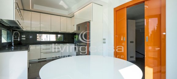 Villa T7 em Besana in Brianza, Italy N.º 329817 3