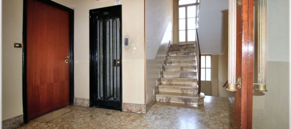 3 rooms Apartment in Turin, Italy No. 211025 11