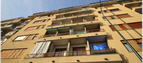 3 rooms Apartment in Turin, Italy No. 211025 6