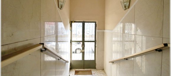 3 rooms Apartment in Turin, Italy No. 211025 9