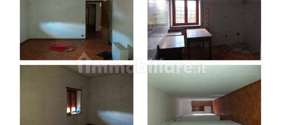 3 rooms Apartment in Genzano di Roma, Italy No. 363951 4
