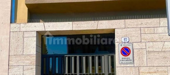 2 bedrooms Apartment in Turin, Italy No. 264105 2