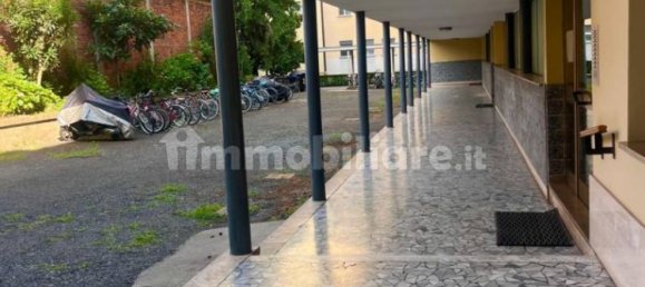 2 bedrooms Apartment in Turin, Italy No. 264105 4