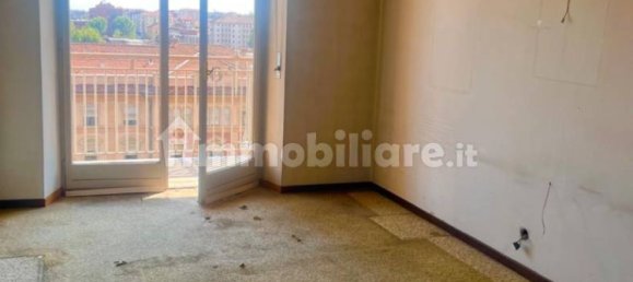 2 bedrooms Apartment in Turin, Italy No. 264105 20