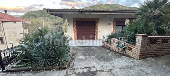 3غرفة عقار تجاري في Carolei, Italy رقم 233492 26