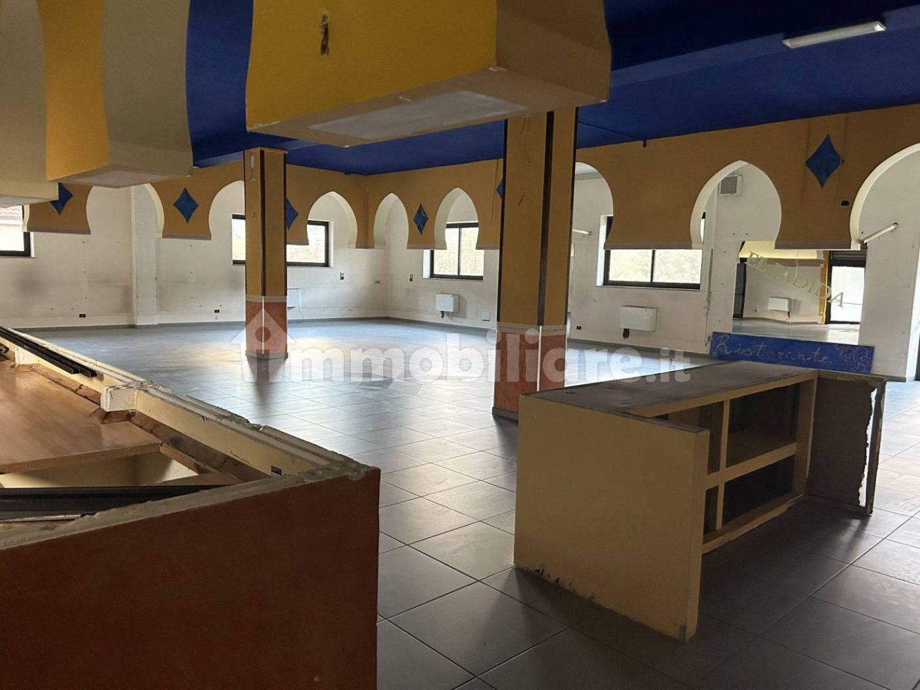 3غرفة عقار تجاري في Carolei, Italy رقم 233492