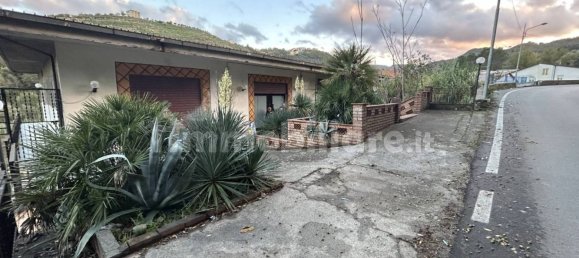 3غرفة عقار تجاري في Carolei, Italy رقم 233492 24