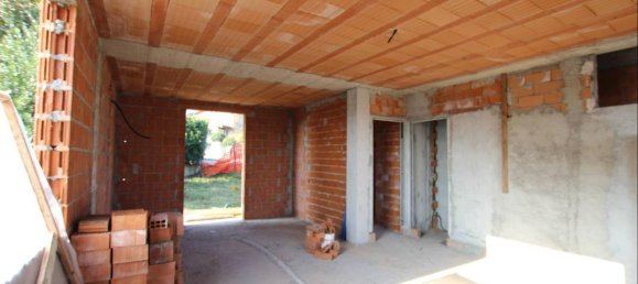 7-Zimmer Villa in Daverio, Italy, Nr. 157188 21