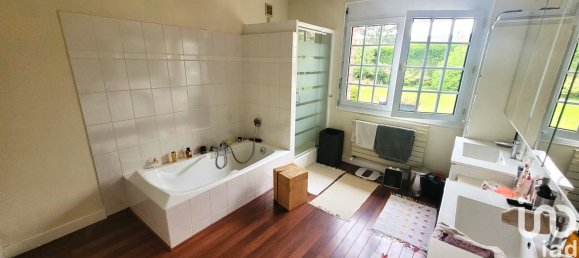 5 bedrooms House in Noyon, France No. 230862 9