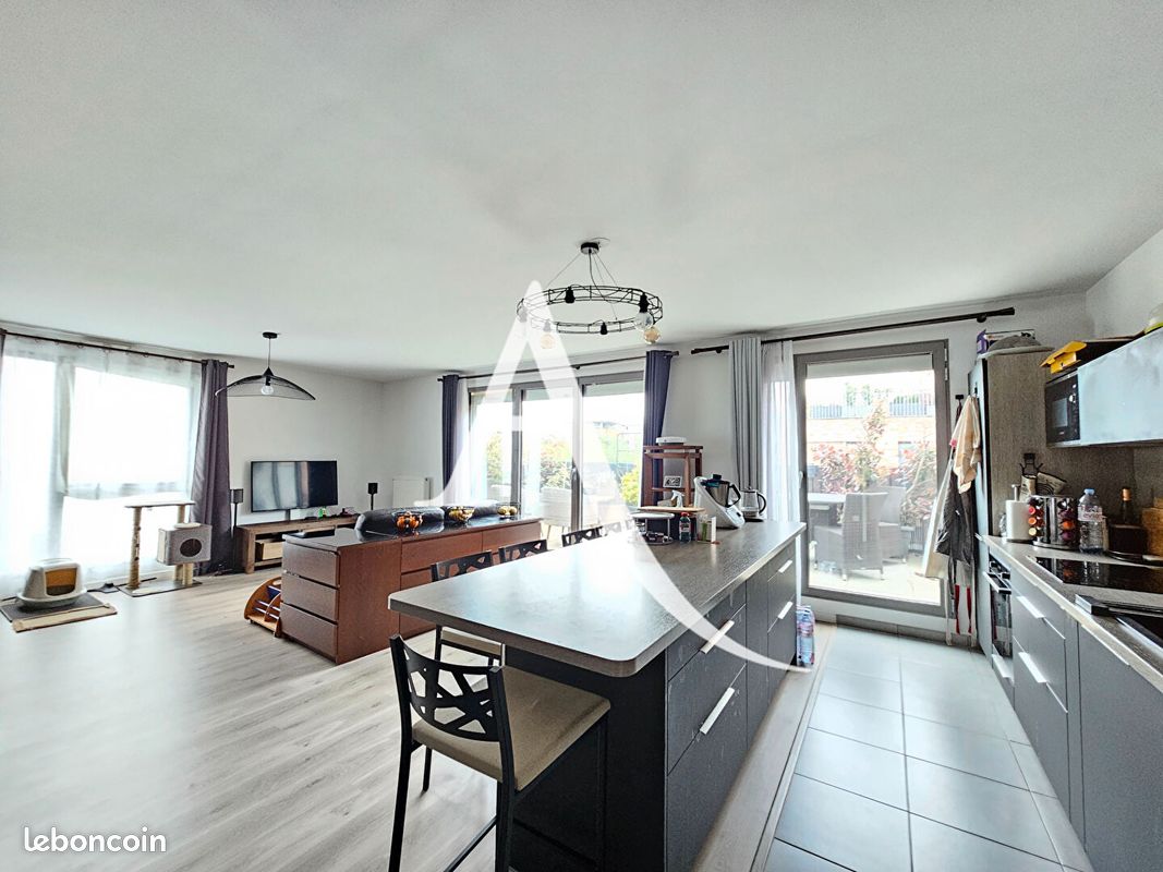 4 غرف نوم شقة في Massy, France رقم 166171