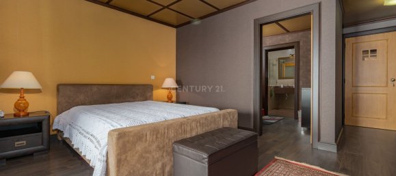 5 bedrooms Villa in Funchal, Portugal No. 127394 18