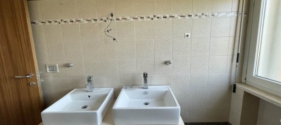 3-Zimmer Wohnung in Livorno, Italy, Nr. 221956 98