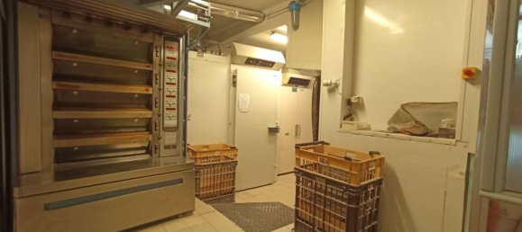 Propriété commerciale à Chinon, France 150m² No. 241155 4