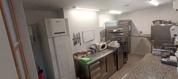 Propriété commerciale à Chinon, France 150m² No. 241155 8