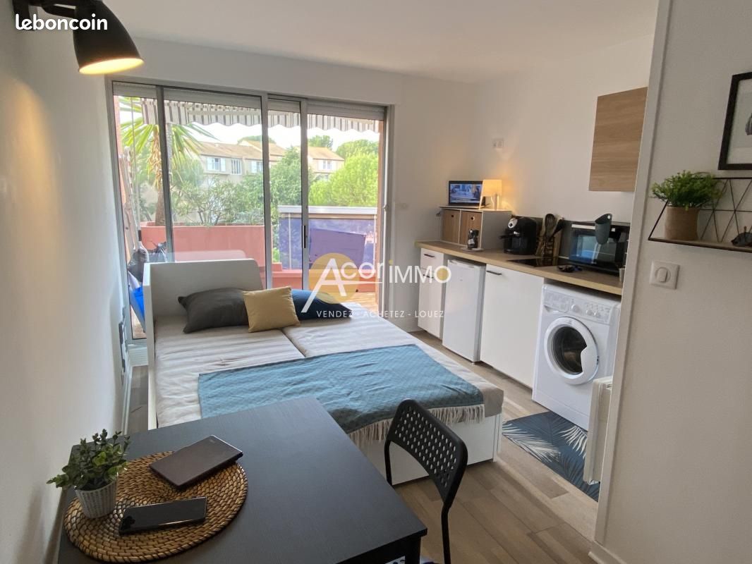 Studio in La Seyne-sur-Mer, France No. 281797