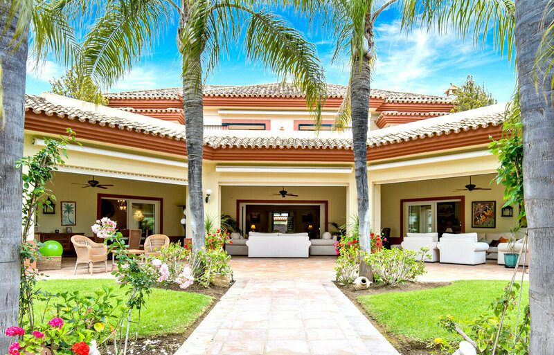 Villa de 6 dormitorios en Marbella, Spain No. 71844