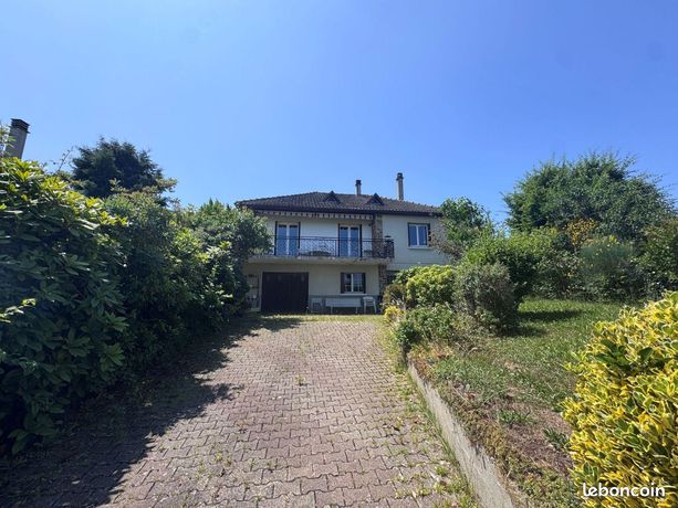 Casa de 5 dormitorios en Limoges, France No. 302993