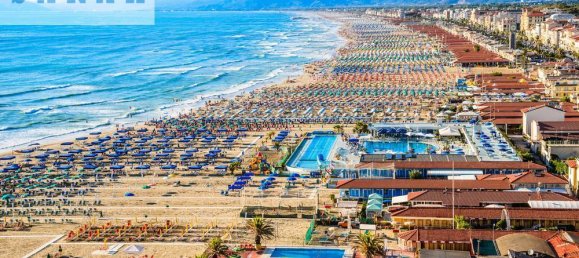 2 bedrooms Apartment in Viareggio, Italy No. 42914 4