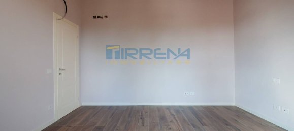 Casa de 9 habitaciónes en Pisa, Italy No. 112913 27