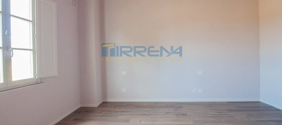 Casa de 9 habitaciónes en Pisa, Italy No. 112913 22