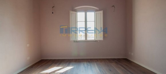 Casa de 9 habitaciónes en Pisa, Italy No. 112913 28