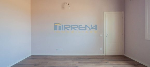 Casa de 9 habitaciónes en Pisa, Italy No. 112913 21