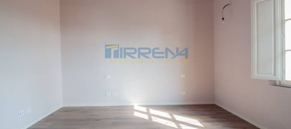 Casa de 9 habitaciónes en Pisa, Italy No. 112913 25