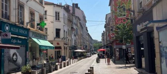 1 bedroom Apartment in Lyon, France No. 207979 8