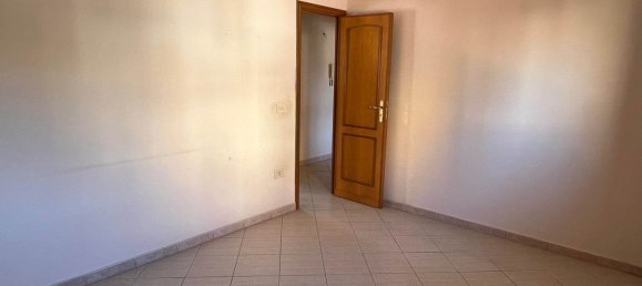 2 bedrooms Apartment in Palermo, Italy No. 125549 4