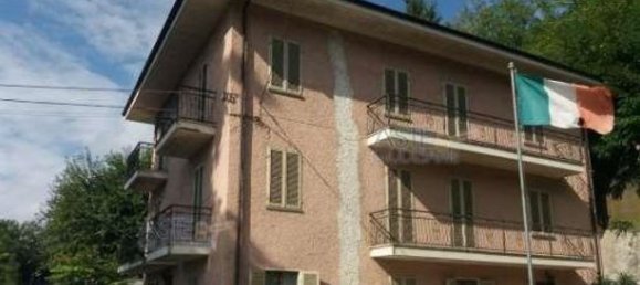 3 bedrooms Apartment in Montafia, Italy No. 318796 6