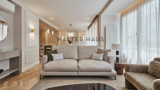 3 bedrooms Apartment in Madrid, Spain No. 161873