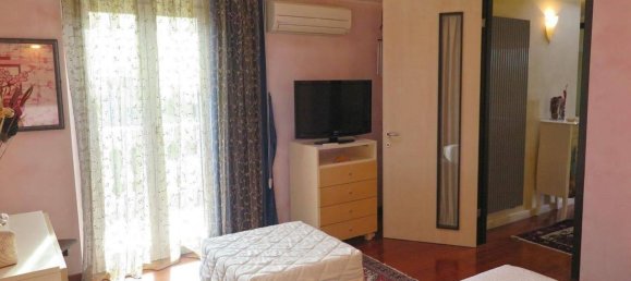 3 غرف نوم فيلا في Carrara, Italy رقم 48110 3