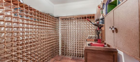 7 bedrooms House in Lisbon, Portugal No. 56011 30