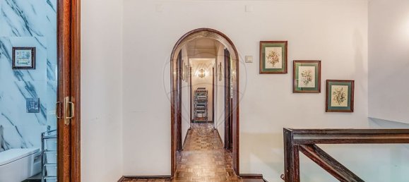 7 bedrooms House in Lisbon, Portugal No. 56011 22