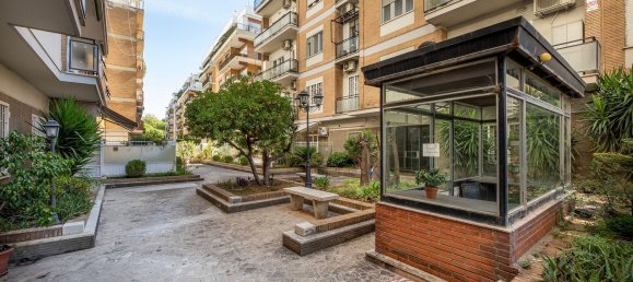 3 bedrooms Apartment in Rome, Italy No. 335206 4