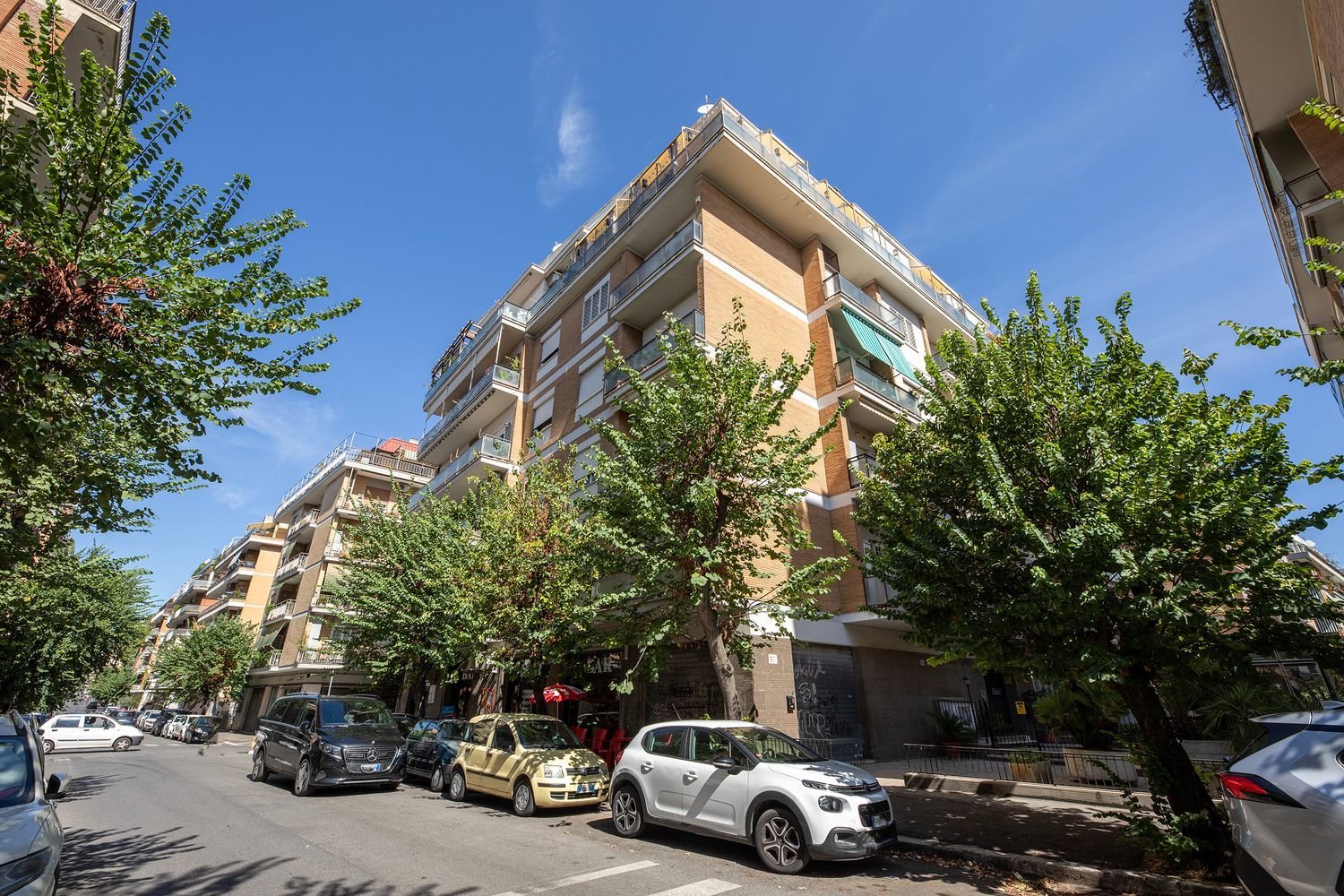 3 bedrooms Apartment in Rome, Italy No. 335206