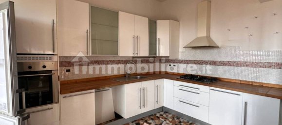 3 bedrooms Apartment in Genoa, Italy No. 352424 3
