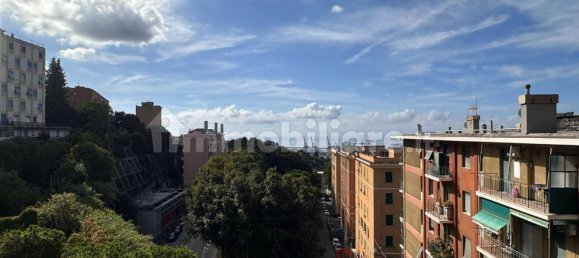 3 bedrooms Apartment in Genoa, Italy No. 352424 2