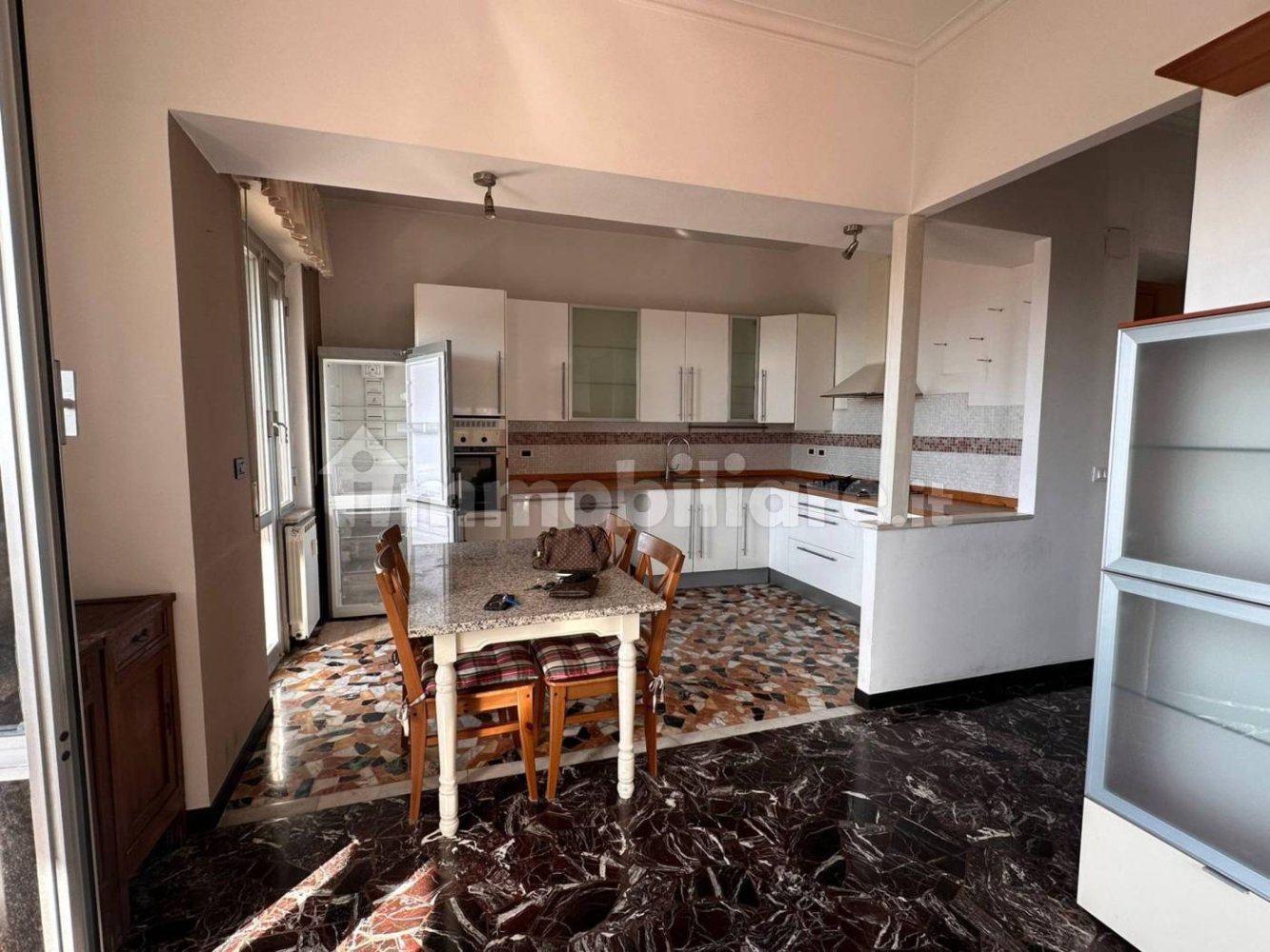 3 bedrooms Apartment in Genoa, Italy No. 352424