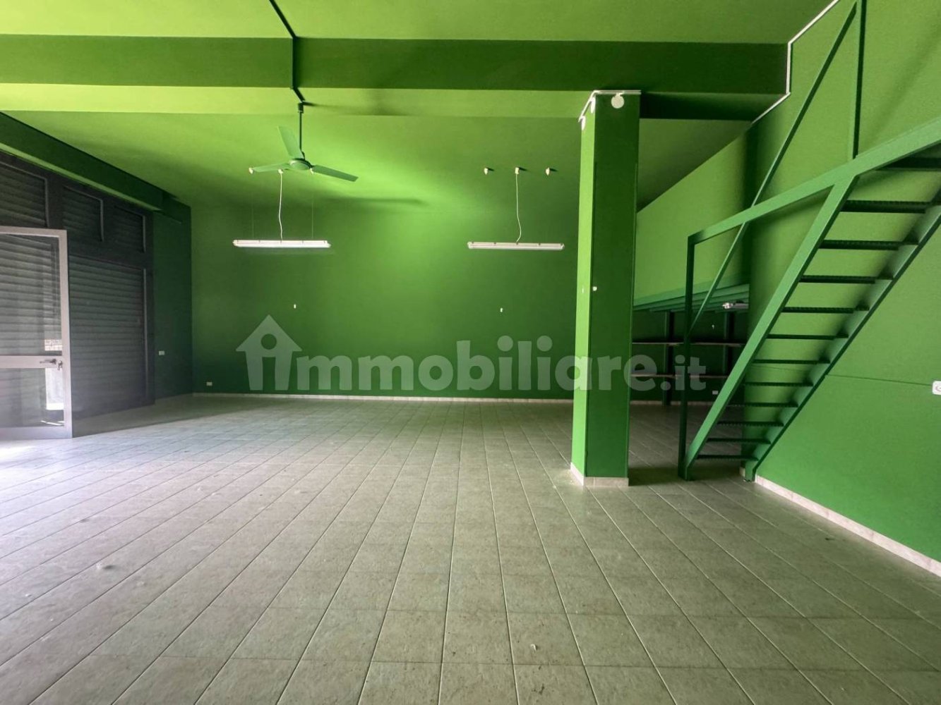 2 rooms Commercial property in Polignano a Mare, Italy No. 18457