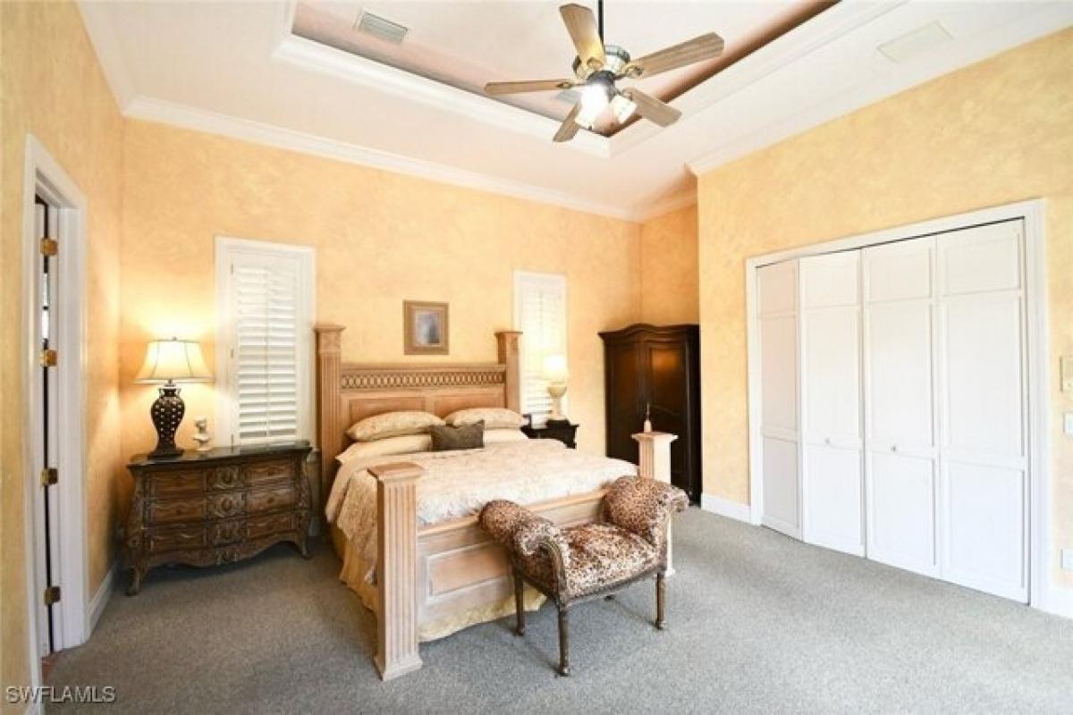 Дом с 4 спальнями в Кейп-Корал, США № 376675