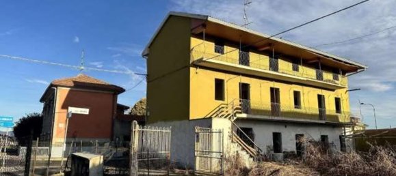 10 غرف نوم شقة في Suno, Italy رقم 359380 2