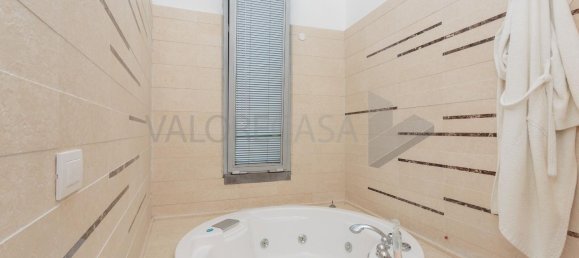 4 bedrooms Villa in Carrara, Italy No. 48119 29