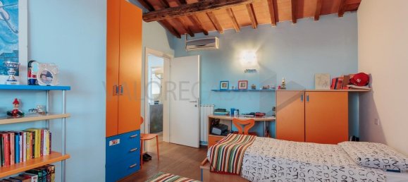 4 bedrooms Villa in Carrara, Italy No. 48119 21